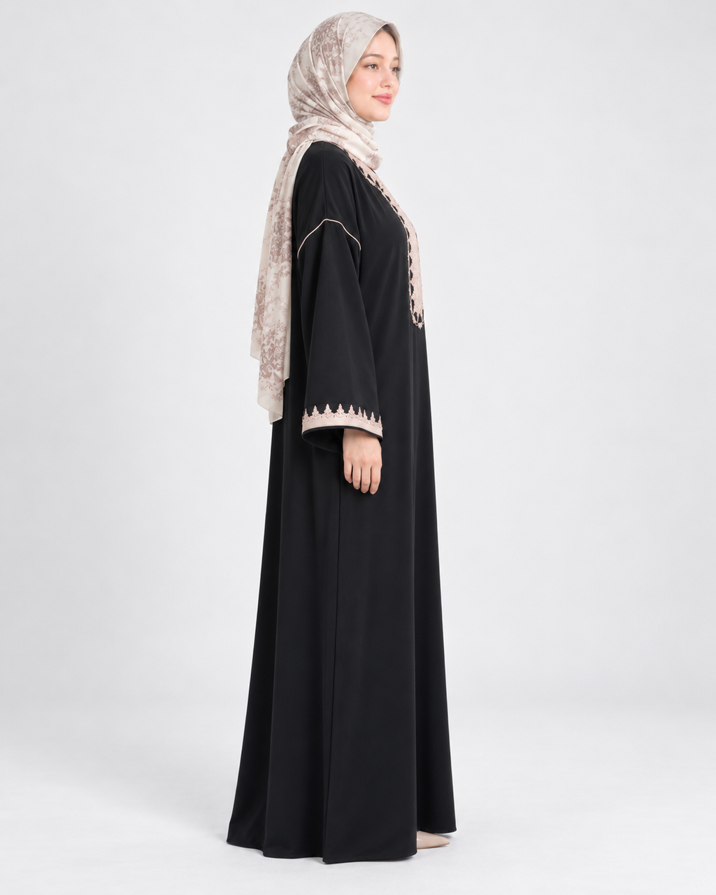 The Nayla Kaftan — Noir