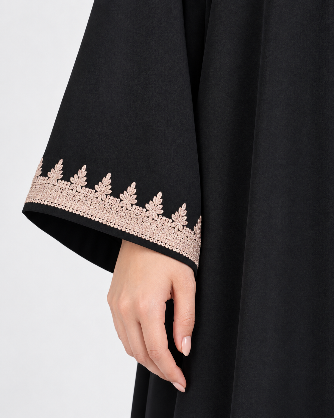 The Nayla Kaftan — Noir